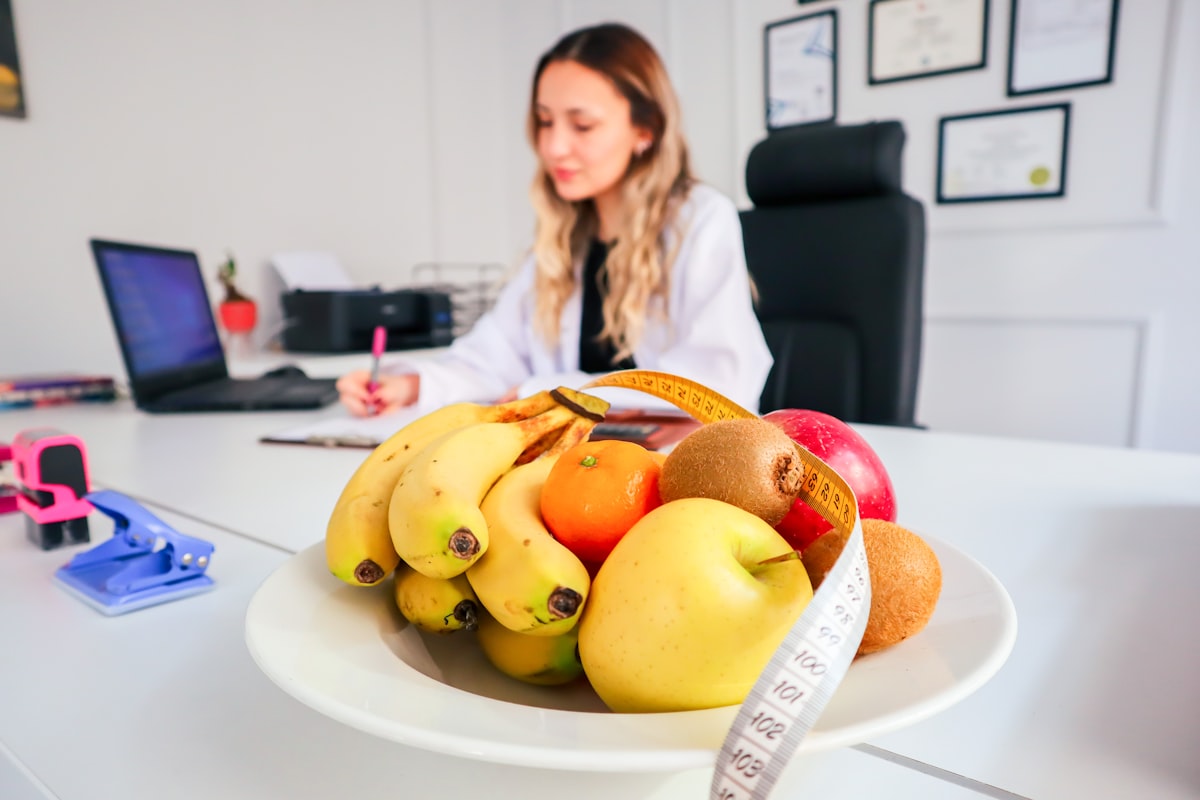 Professional nutritionist team at Nutritioncoachbook